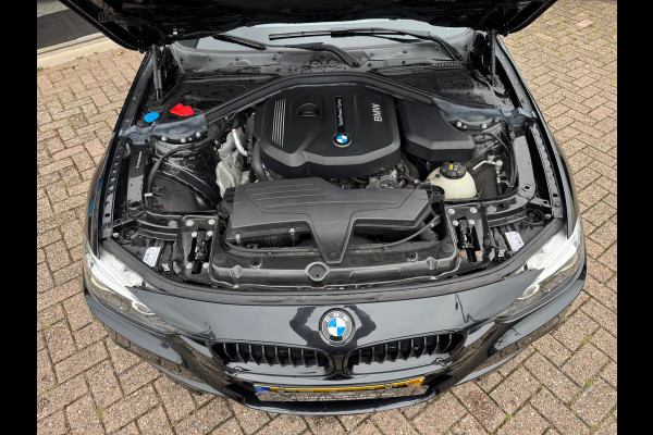 BMW 3 Serie Touring 318i M Sport 2019 AUT PANO CAMERA NAP!
