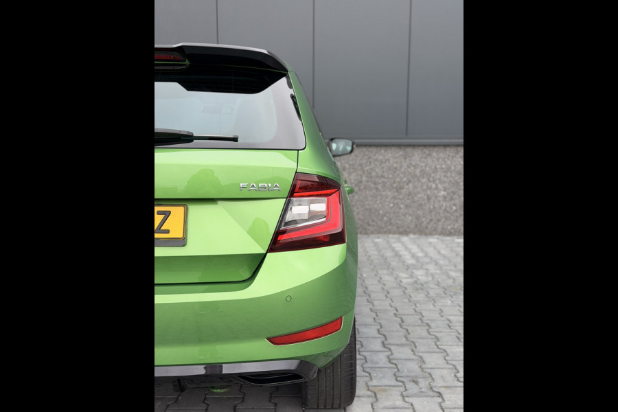 Škoda Fabia 1.0 TSI Monte Carlo Pano LED CarPlay Stoelverwarming Cruise Clima