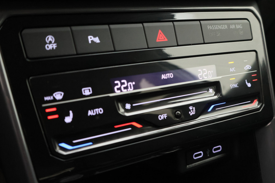 Volkswagen T-Cross 1.0 TSI DSG Style Virtual Cockpit, ACC, Apple Carplay, Camera, LED, DAB, Trekhaak, 17''