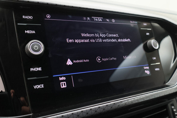 Volkswagen T-Cross 1.0 TSI DSG Style Virtual Cockpit, ACC, Apple Carplay, Camera, LED, DAB, Trekhaak, 17''