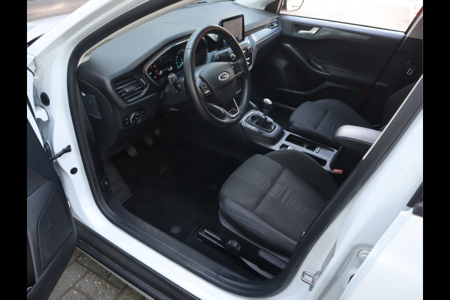 Ford FOCUS Wagon 1.0 EcoBoost Active Business Navi / Trekh / Stoel-stuurverwarming / Keyless / Handgeschakeld