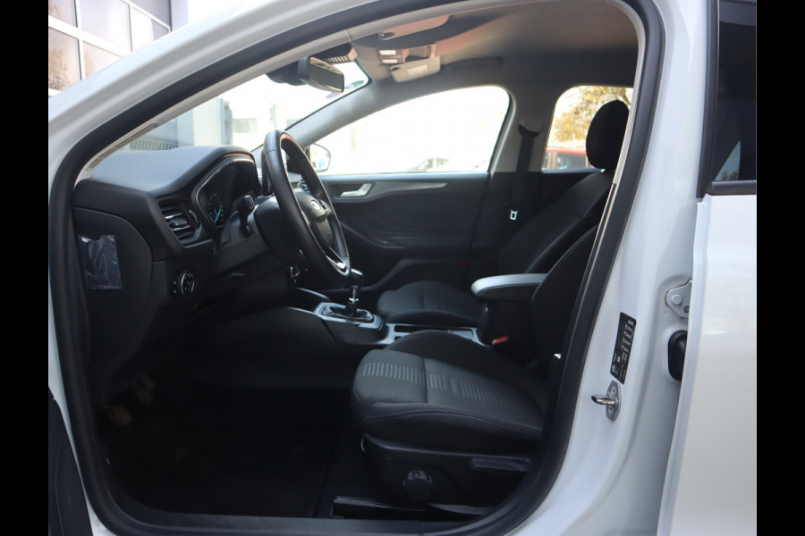 Ford FOCUS Wagon 1.0 EcoBoost Active Business Navi / Trekh / Stoel-stuurverwarming / Keyless / Handgeschakeld
