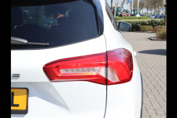 Ford FOCUS Wagon 1.0 EcoBoost Active Business Navi / Trekh / Stoel-stuurverwarming / Keyless / Handgeschakeld