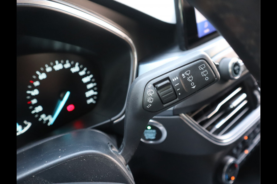 Ford FOCUS Wagon 1.0 EcoBoost Active Business Navi / Trekh / Stoel-stuurverwarming / Keyless / Handgeschakeld