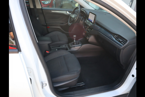 Ford FOCUS Wagon 1.0 EcoBoost Active Business Navi / Trekh / Stoel-stuurverwarming / Keyless / Handgeschakeld