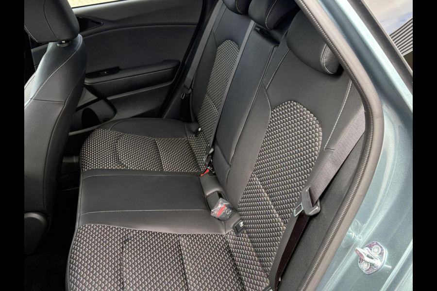 Kia Ceed 1.5 T-GDi DynamicPlusLine | 28000 KM | 140 PK | Virtual Cockpit | Navigatie | Stuurwielverwarming