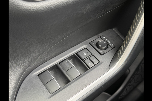 Toyota RAV4 2.5 Hybrid Bi-Tone | ACC | CarPlay | Keyless | Camera | 18 inch