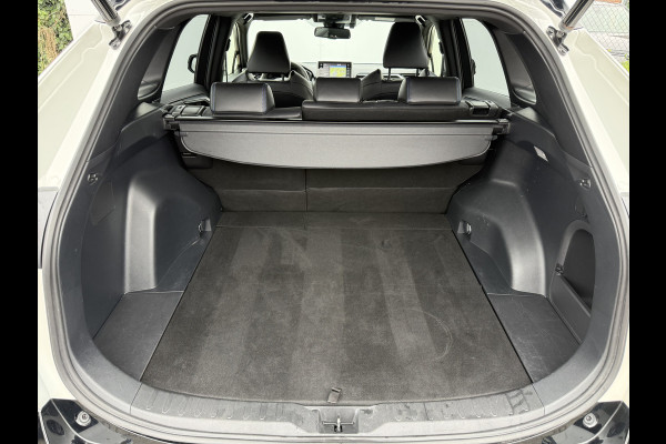 Toyota RAV4 2.5 Hybrid Bi-Tone | ACC | CarPlay | Keyless | Camera | 18 inch