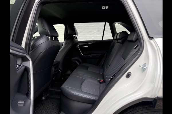 Toyota RAV4 2.5 Hybrid Bi-Tone | ACC | CarPlay | Keyless | Camera | 18 inch