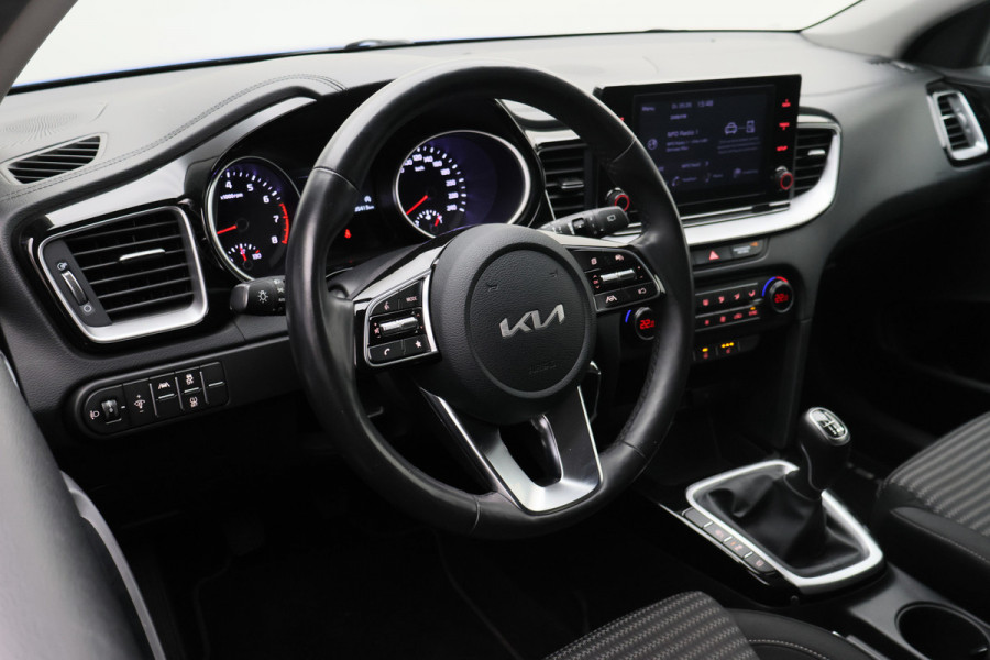 Kia Ceed Sportswagon 1.5 T-GDi DynamicPlusLine Climate, Winterpakket, Cruise, Apple Carplay, Camera, DAB, PDC, 16''