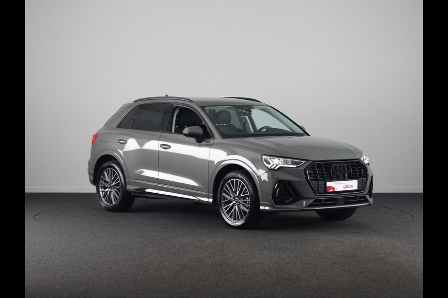 Audi Q3 45 TFSI e S edition 245pk | Trekhaak | Stoelverwarming | Elek. klep | Keyless | ACC | 19inch | S-line Exterieur |
