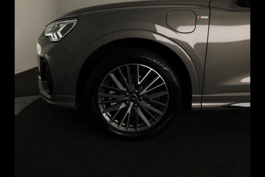 Audi Q3 45 TFSI e S edition 245pk | Trekhaak | Stoelverwarming | Elek. klep | Keyless | ACC | 19inch | S-line Exterieur |