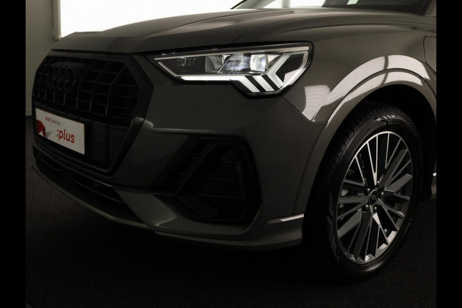 Audi Q3 45 TFSI e S edition 245pk | Trekhaak | Stoelverwarming | Elek. klep | Keyless | ACC | 19inch | S-line Exterieur |
