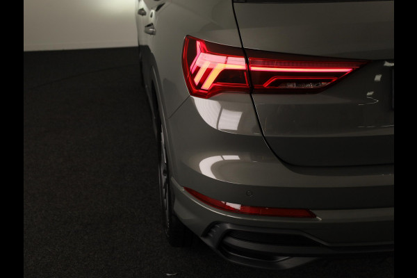 Audi Q3 45 TFSI e S edition 245pk | Trekhaak | Stoelverwarming | Elek. klep | Keyless | ACC | 19inch | S-line Exterieur |