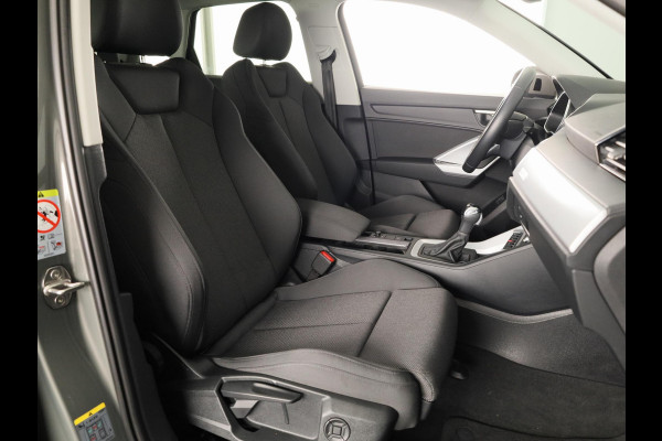 Audi Q3 45 TFSI e S edition 245pk | Trekhaak | Stoelverwarming | Elek. klep | Keyless | ACC | 19inch | S-line Exterieur |
