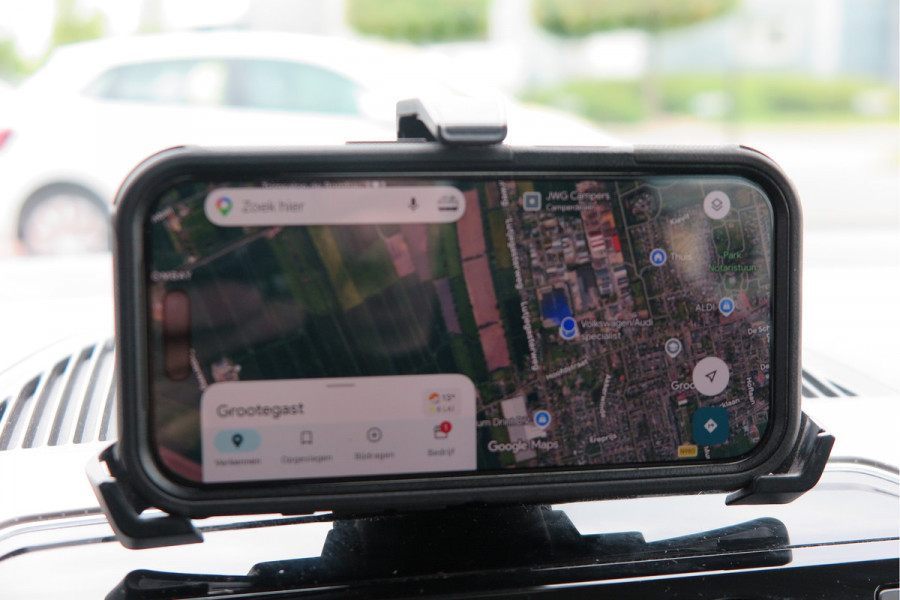 Volkswagen up! 1.0 BMT high up! (Facelift) , Cruise control , Parkeersensor, Navi via APP, Lichtmetalen velgen, Telefoon integratie , Nieuwe APK , etc. Onderhoudshistorie vanaf 30.000 km hier volledig bekend en recent.