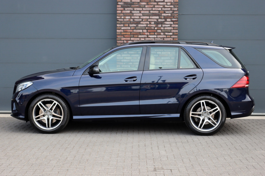 Mercedes-Benz GLE 400 4MATIC AMG Line | Luchtvering | Panoramadak | Trekhaak | Leder | Elek. Stoelen | Surround Camera | Sfeerverlichting | Stoelverwarming | Nightpakket |