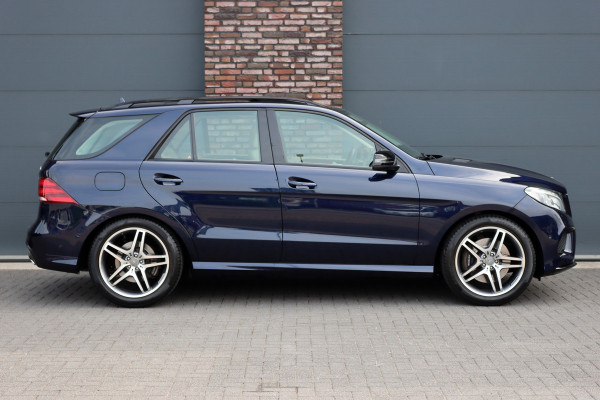 Mercedes-Benz GLE 400 4MATIC AMG Line | Luchtvering | Panoramadak | Trekhaak | Leder | Elek. Stoelen | Surround Camera | Sfeerverlichting | Stoelverwarming | Nightpakket |