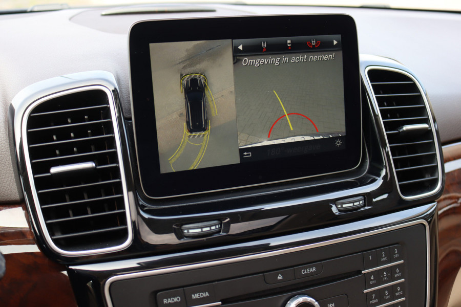 Mercedes-Benz GLE 400 4MATIC AMG Line | Luchtvering | Panoramadak | Trekhaak | Leder | Elek. Stoelen | Surround Camera | Sfeerverlichting | Stoelverwarming | Nightpakket |