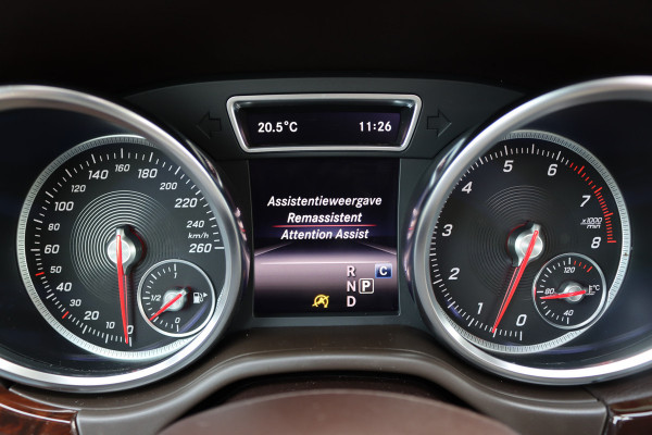 Mercedes-Benz GLE 400 4MATIC AMG Line | Luchtvering | Panoramadak | Trekhaak | Leder | Elek. Stoelen | Surround Camera | Sfeerverlichting | Stoelverwarming | Nightpakket |