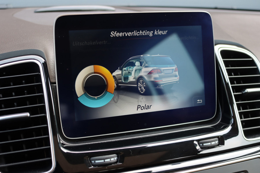 Mercedes-Benz GLE 400 4MATIC AMG Line | Luchtvering | Panoramadak | Trekhaak | Leder | Elek. Stoelen | Surround Camera | Sfeerverlichting | Stoelverwarming | Nightpakket |