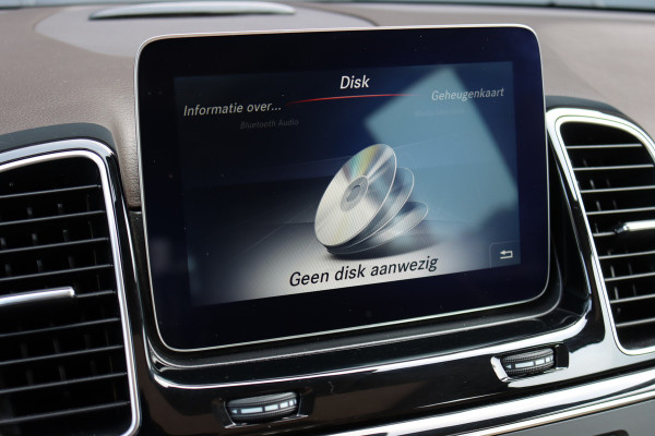 Mercedes-Benz GLE 400 4MATIC AMG Line | Luchtvering | Panoramadak | Trekhaak | Leder | Elek. Stoelen | Surround Camera | Sfeerverlichting | Stoelverwarming | Nightpakket |