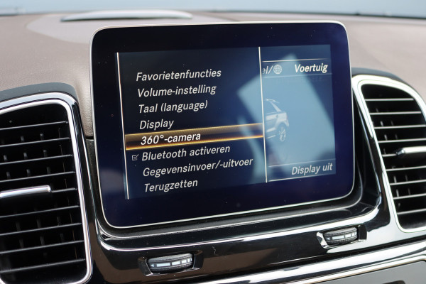 Mercedes-Benz GLE 400 4MATIC AMG Line | Luchtvering | Panoramadak | Trekhaak | Leder | Elek. Stoelen | Surround Camera | Sfeerverlichting | Stoelverwarming | Nightpakket |