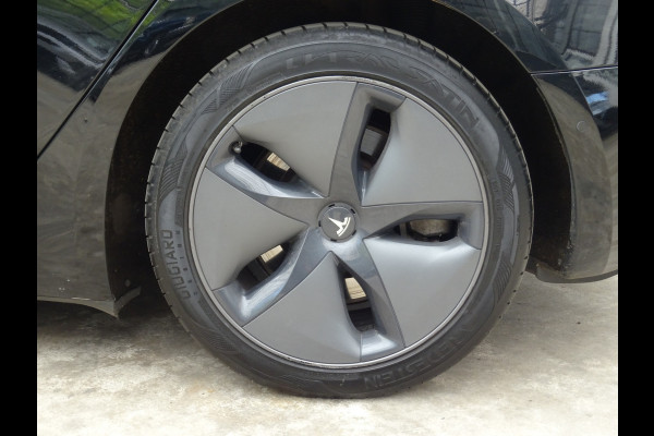 Tesla Model 3 Long Range AWD 75 kWh * BLACKED OUT * 445 KM ACCURANGE !!