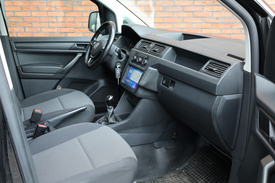Volkswagen Caddy 2.0 TDI Highline 185 PK | MF Stuur | Trekhaak | PDC | Airco | Elek ramen | Treeplanken | Nieuwe APK | NAP Logisch | Euro 6
