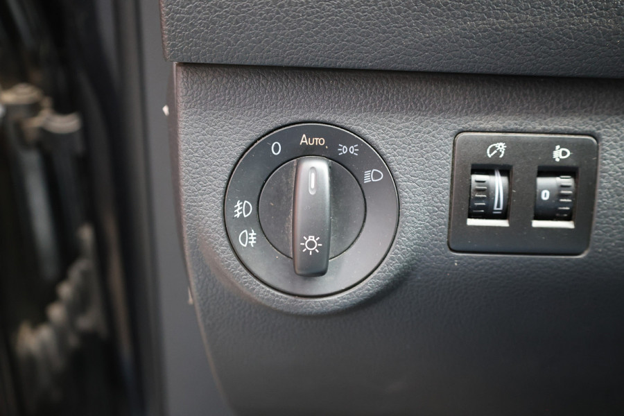 Volkswagen Caddy 2.0 TDI Highline 185 PK | MF Stuur | Trekhaak | PDC | Airco | Elek ramen | Treeplanken | Nieuwe APK | NAP Logisch | Euro 6