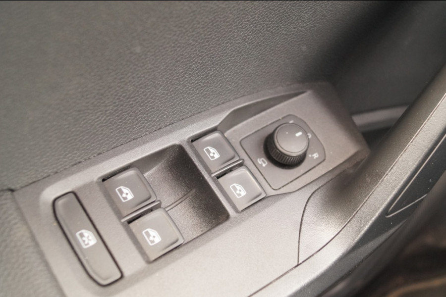 Seat Arona 1.0 EcoTSI 115pk DSG Style -NAVI-LED-ECC-PDC-
