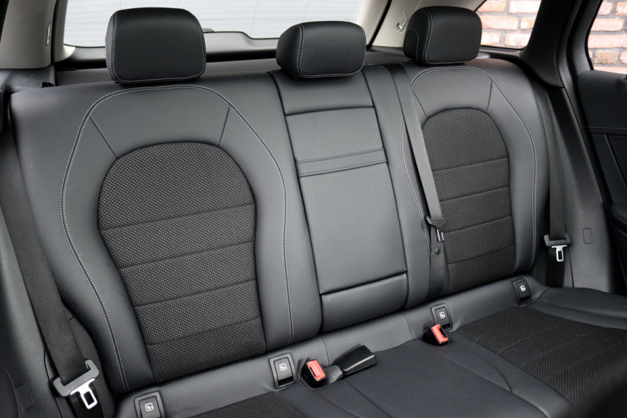Mercedes-Benz GLC 300e 4MATIC AMG Line Premium+ | Distronic+ | Panoramadak | Burmester | Memory | Trekhaak | Surround Camera | Multibeam LED | Nightpakket | Augmented Reality |