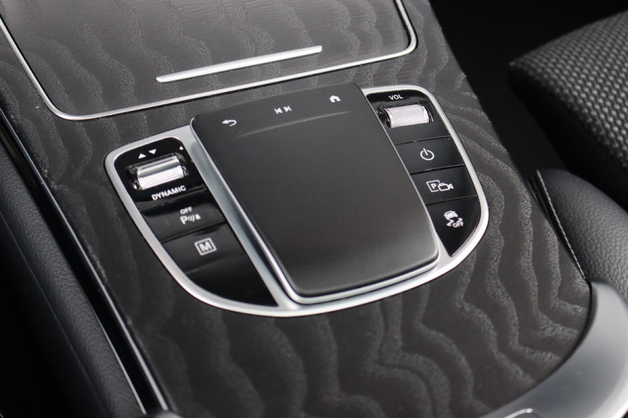 Mercedes-Benz GLC 300e 4MATIC AMG Line Premium+ | Distronic+ | Panoramadak | Burmester | Memory | Trekhaak | Surround Camera | Multibeam LED | Nightpakket | Augmented Reality |