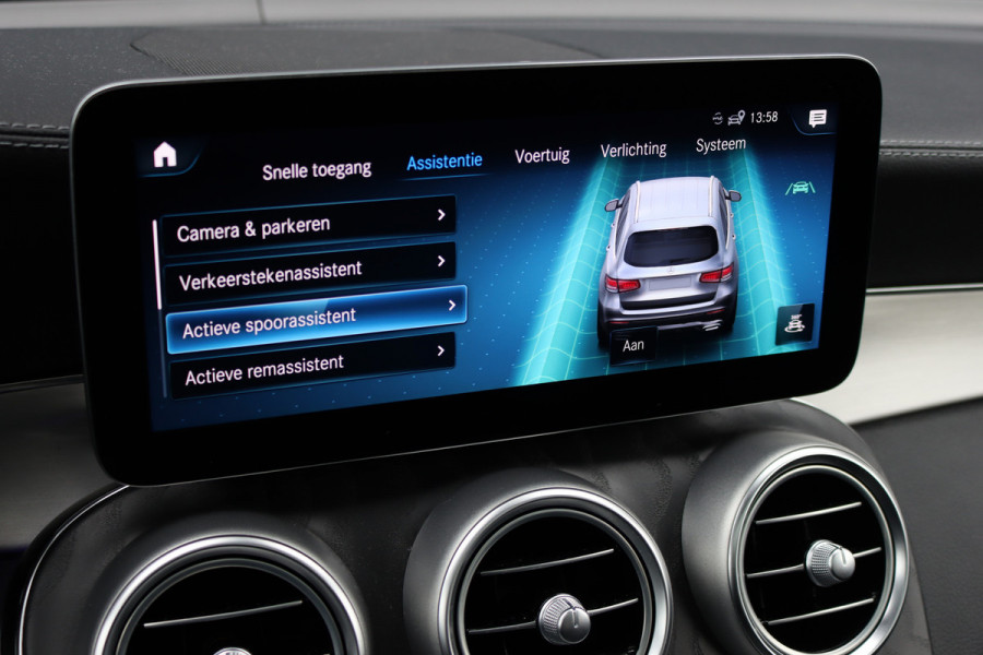 Mercedes-Benz GLC 300e 4MATIC AMG Line Premium+ | Distronic+ | Panoramadak | Burmester | Memory | Trekhaak | Surround Camera | Multibeam LED | Nightpakket | Augmented Reality |