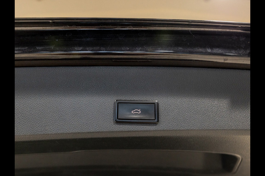 Seat Ateca 150pk / Panoramadak / Achteruitrij camera / Adaptieve cruise control