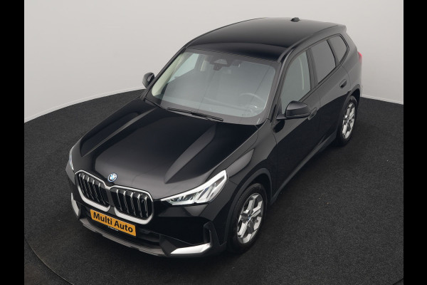 BMW iX1 xDrive30 Launch Edition 67 kWh 313pk Dealer O.H. | Adaptief M Onderstel | Camera | Stoelverwarming | Widescreen Navi | Sfeerverlichting | Apple Carplay | Navigatie | DAB | 18'' L.M. | Virtual | Cruise Control |