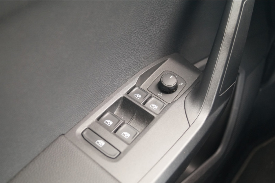 Seat Arona 1.0 TSI 110 pk DSG Style -NAVI-LED-ECC-PDC-CAM-