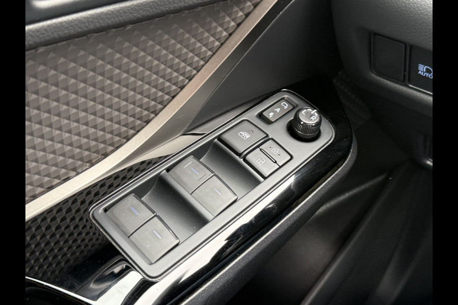 Toyota C-HR 2.0 Hybrid Executive | CarPlay | ACC | Camera | JBL | Keyless | 18 inch