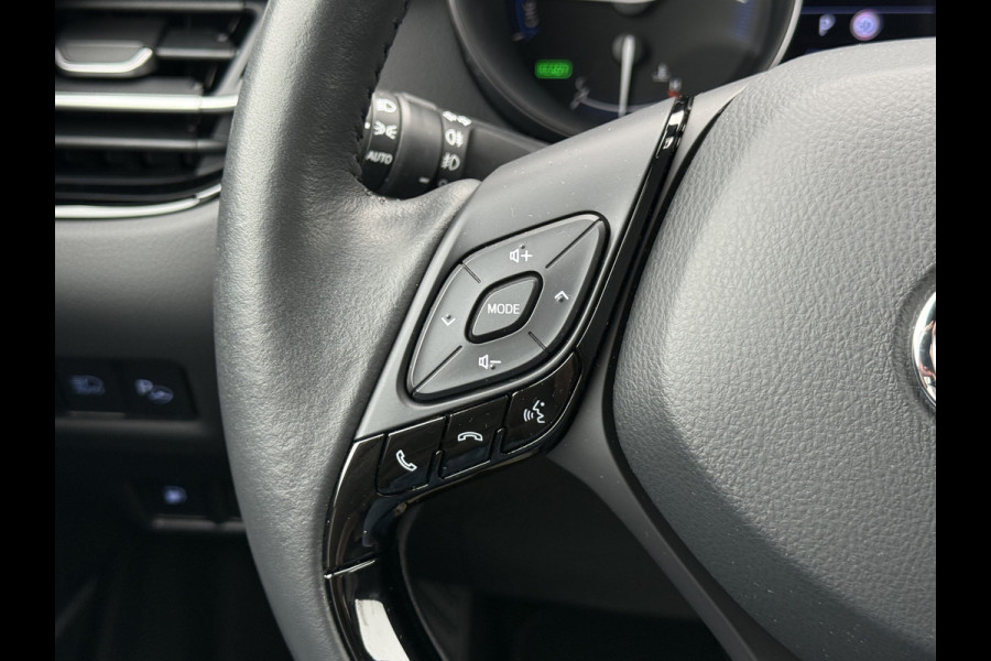Toyota C-HR 2.0 Hybrid Executive | CarPlay | ACC | Camera | JBL | Keyless | 18 inch