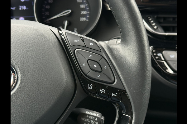 Toyota C-HR 2.0 Hybrid Executive | CarPlay | ACC | Camera | JBL | Keyless | 18 inch