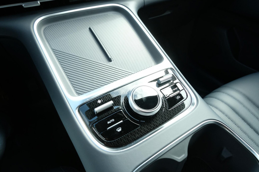 GEELY Starray EM-i 1.5 Pro | 360 Camera | Stoelverwarming | Parkeersensoren | Stuurverwarmimg | 83 km Elektrisch bereik | 18 Inch LMV