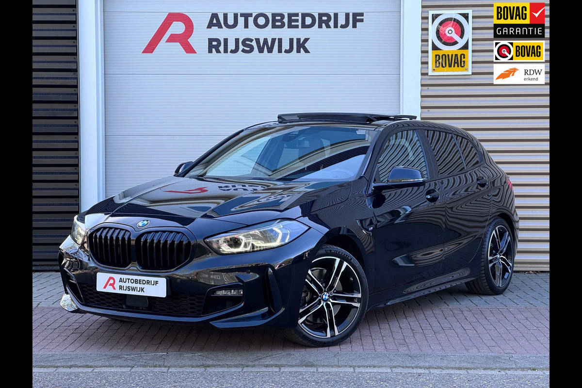 BMW 1-serie 120i Executive Pano/Led/Sfeer/AppleCar