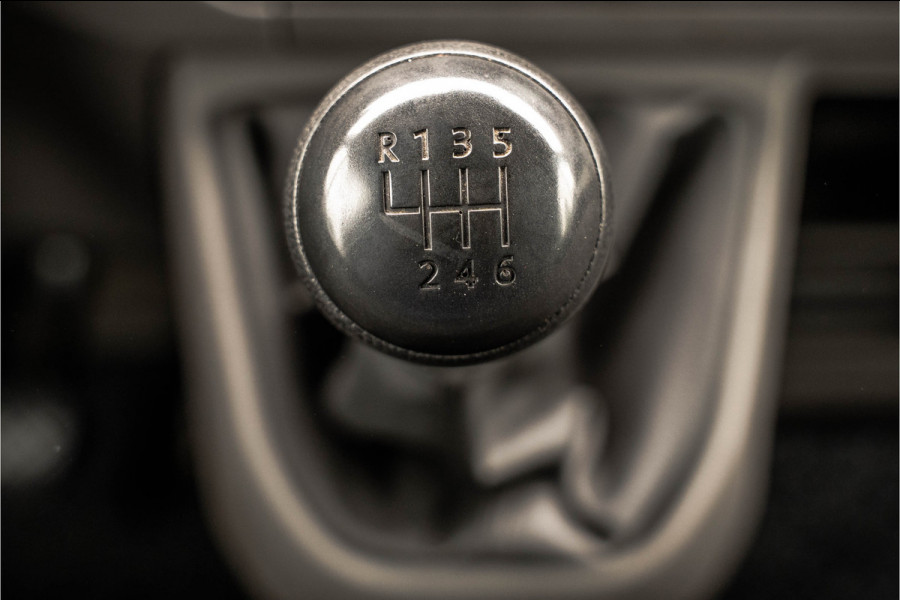 Volkswagen Crafter 2.0 TDI L3H3 | 177 PK | Camera | Carplay | Cruise | Airco | Trekhaak