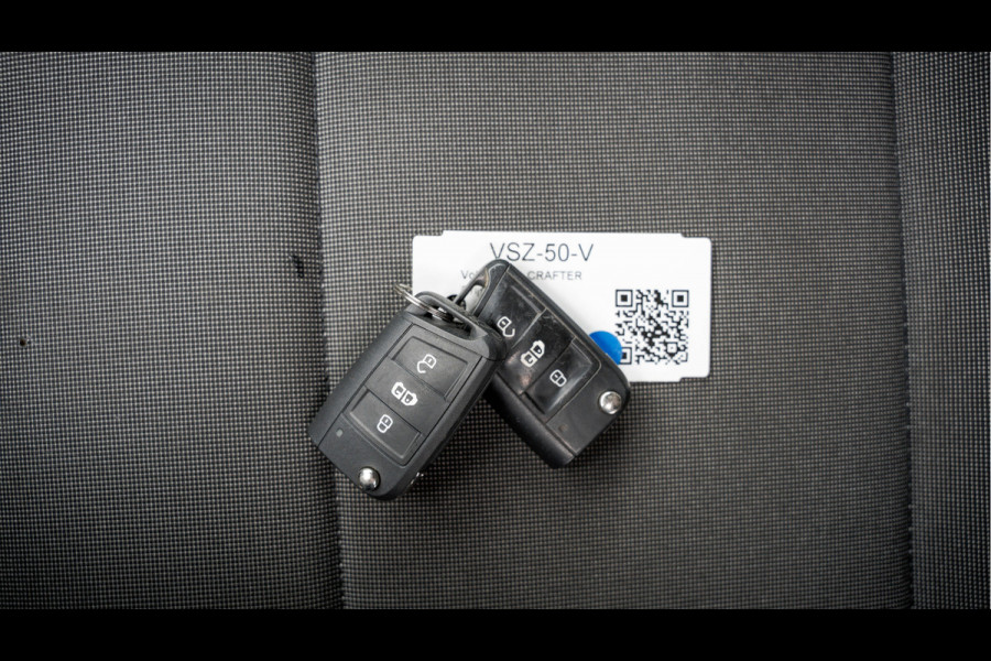 Volkswagen Crafter 2.0 TDI L3H3 | 177 PK | Camera | Carplay | Cruise | Airco | Trekhaak