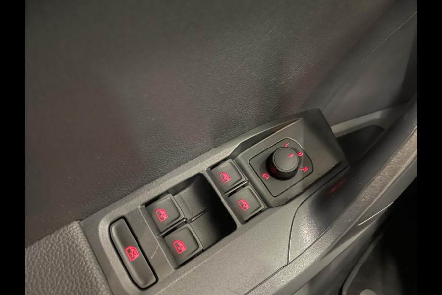 Seat Arona 1.0 TSI Style Airco ECC Navi Carplay PDC VA Cruise Control Full LED 17" LM Velgen