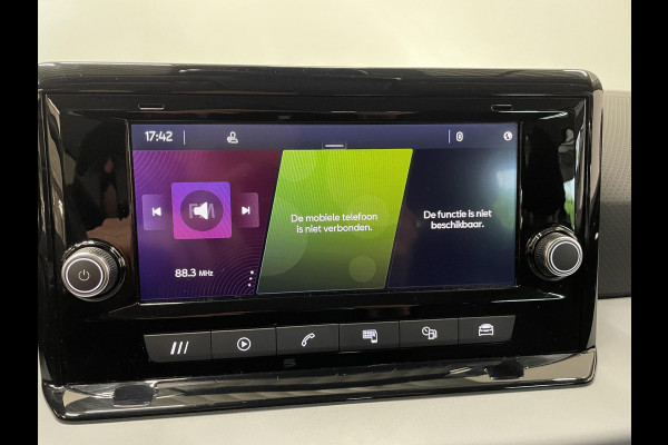 Seat Arona 1.0 TSI Style Airco ECC Navi Carplay PDC VA Cruise Control Full LED 17" LM Velgen