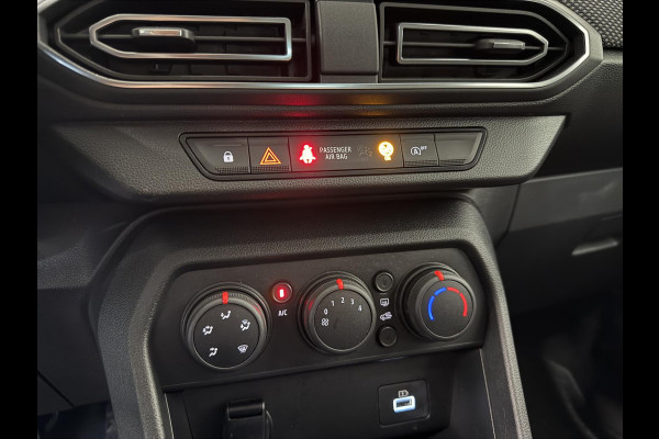 Dacia Sandero 1.0 TCe 90 Comfort Groot scherm Navi Carplay Airco Full LED Cruise Control Armsteun