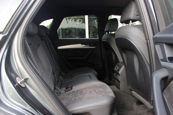 Audi Q5 50 TFSI e S edition NL Auto! / SoH 94,4% / 360Camera / Half leder / 20'' / Adapt.cruise / BTW Auto