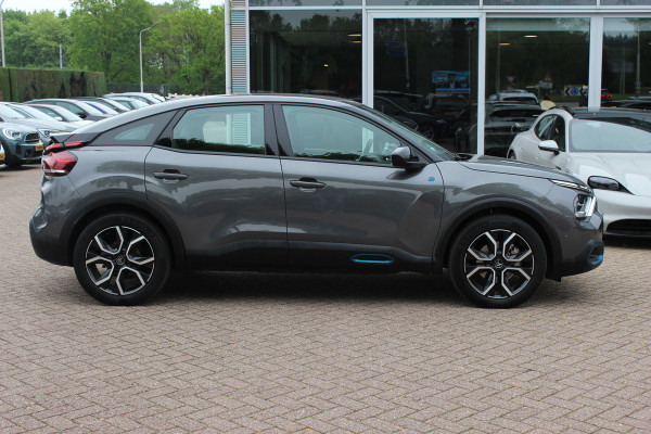 Citroën Ë-C4 Feel Pack 50 kWh / Trekhaak / Camera / Head-up / Keyless / CarPlay / 18'' / Stuur+Stoelverwarming / Dodehoek / DAB / ACC / Full-LED