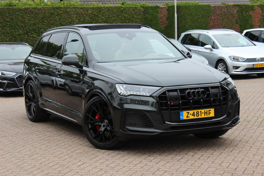 Audi SQ7 4.0 TFSI quattro 7p / Audi Exclusive / Trekhaak / Panoramadak / 360Camera / Head-up / B&O High End / Softclose / Matrix LED / Luchtvering / 22'' / RS Seats / Keyless / Standkachel / Side+Lane Assist / DAB / ACC